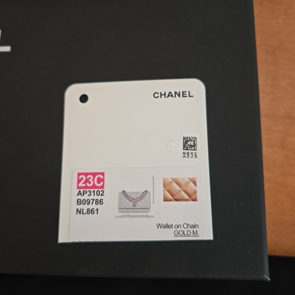 Chanel wallet on a chain gold champaign color. 7,5 x4,8 inches - Picture 6 of 16